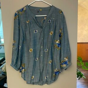 XL Blouse.  Never worn.  Rayon And Polyester